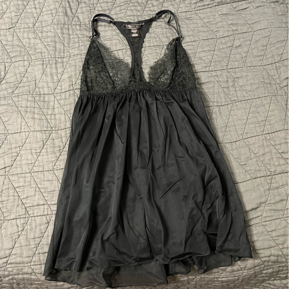 Victoria’s Secret lace/chiffon babydoll cami